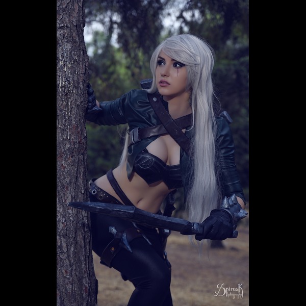 Estenzia's Mercenary Katarina