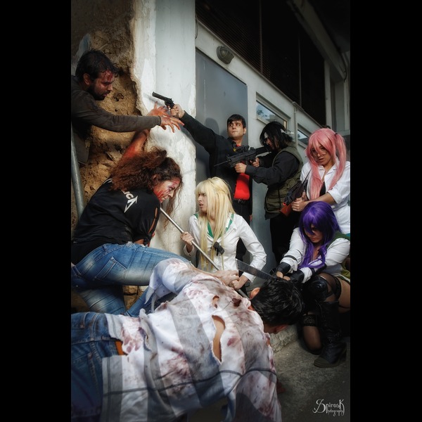 Highschool of the Dead, students vs zombies