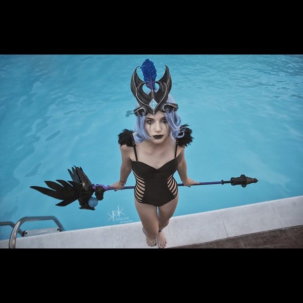 League of Legends Pool Party GROUP