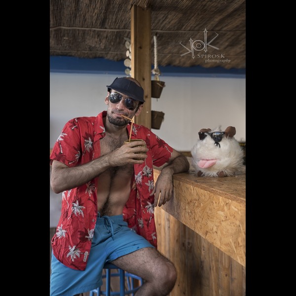 League of Legends Pool Party GROUP