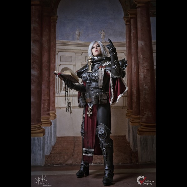 Piece Of Cake Cosplay's Sister Of Battle