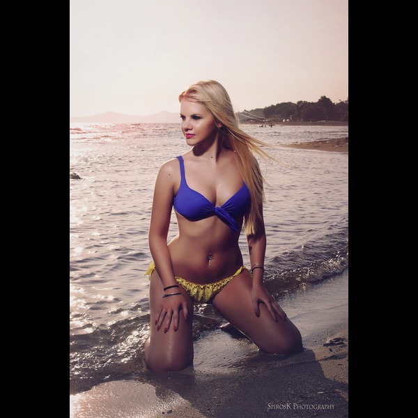 Vicky in Bikini