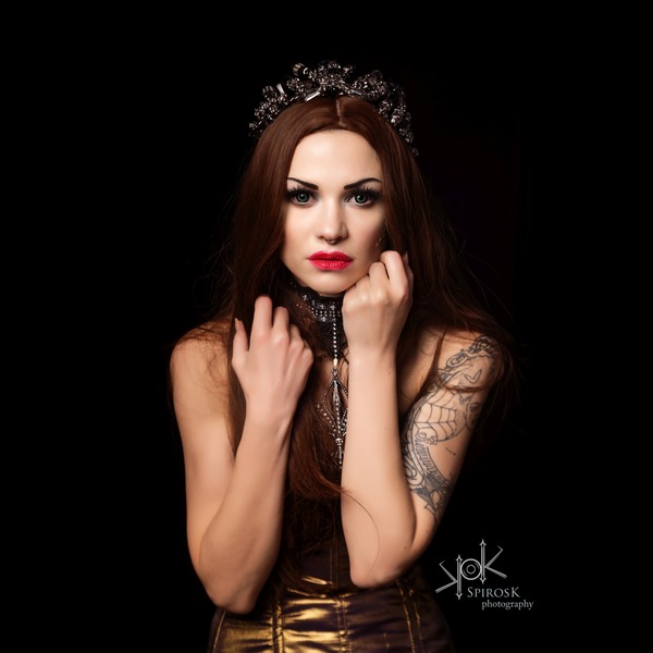 Mary De Lis portraits